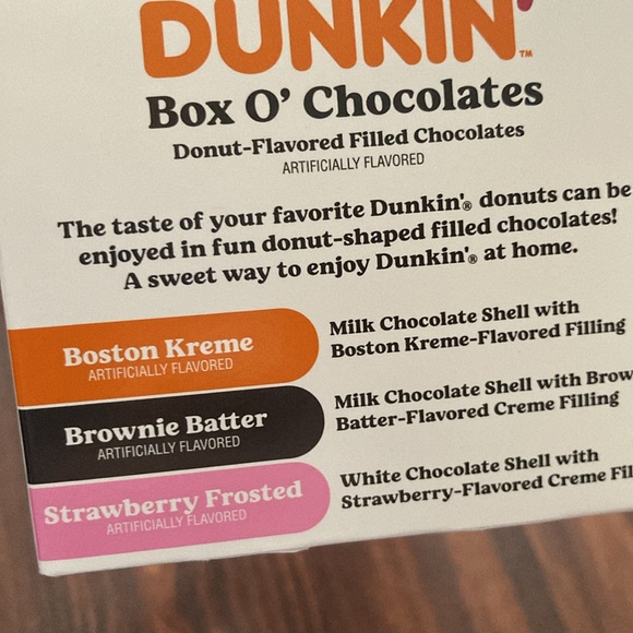 NWT Dunkin’ Donuts 🍩 themed box of chocolates nostalgic donut box Perfect Gift - Picture 3 of 4
